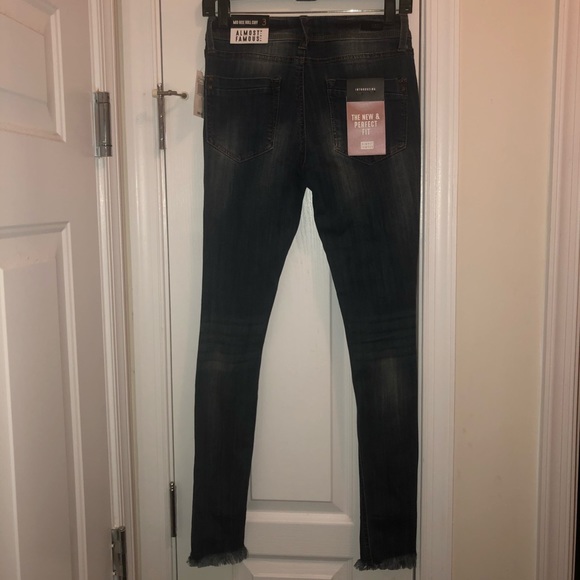 Almost Famous Skinny Jeans - Picture 3 of 3